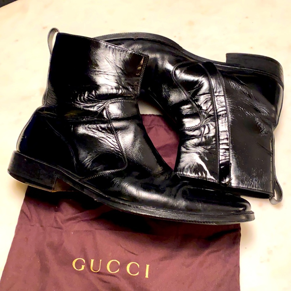Men’s Gucci black side zip dress boot. Super cool. Classic.